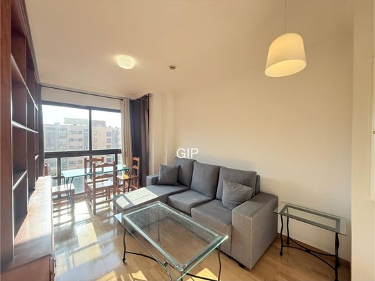 Apartamento de alquiler en Calle de Deyanira, 59, Rejas - Photo 1