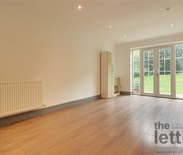 Crofton Way, Enfield, Middlesex, EN2 8HR - Photo 3