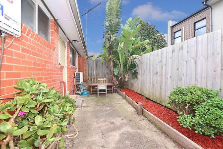 Super Central Cheltenham Living! - Photo 5