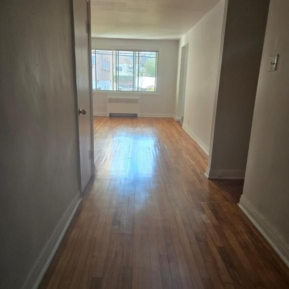 À louer 1600$ – 4 ½ au 2780 Place Darlington, Côte-des-Neiges - Photo 1