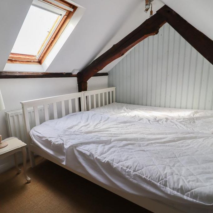 3 bedroom terraced house to rent - Photo 1