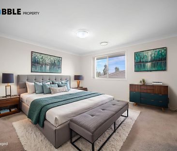 Contemporary Family Living in a Prime Location - Photo 4