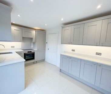 2 bedroom semi-detached house to rent - Photo 6