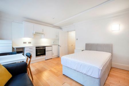Studio Flat, Cornhill, EC3V - Photo 2