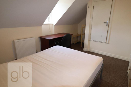 6 bedroom terraced house to rent - Photo 5