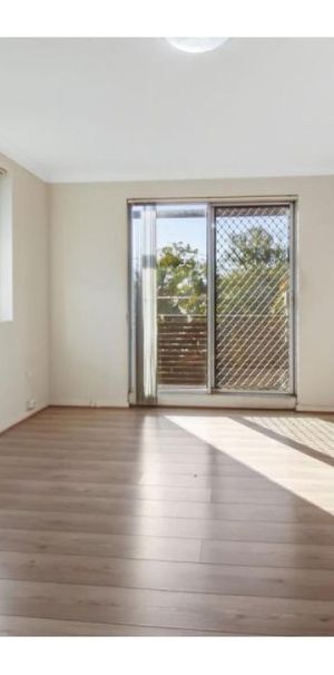 6 / 83 Balgownie Road, Balgownie, NSW 2519 - Photo 1