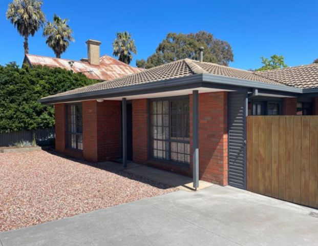 Walk to Lake Weeroona and Into Town! - Photo 1