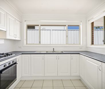 Immaculate 3-bedroom Villa - Photo 4