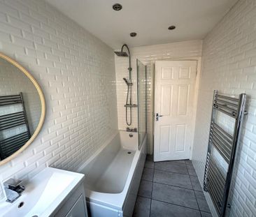 2 bedroom semi-detached house to rent - Photo 6