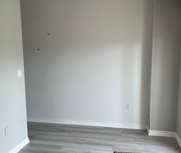 For Lease - 68 Bloom Crescent, Hamilton, Ontario - Photo 1