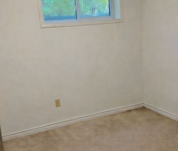 For Lease - 131 Paperbirch Crescent, London North, Ontario - Photo 4