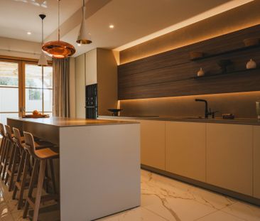 Rental House Ajaccio 6 Rooms 200 m² - Photo 5