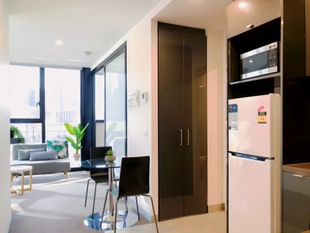 1 Bedroom*906 - Photo 2