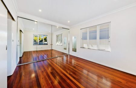 Cosy 3x1 Home in Prime Location! - Photo 2