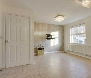 4 bedroom townhouse to rent - Photo 2