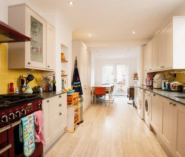 4 bedroom terraced house to rent - Photo 5