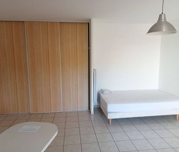 Location appartement 1 pièce 32.8 m² à Mâcon (71000) TRES CALME CEN... - Photo 2