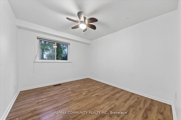 14 Pineslope Crescent #Lower - Photo 1