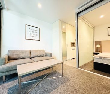 1104/618 Lonsdale Street - Photo 2