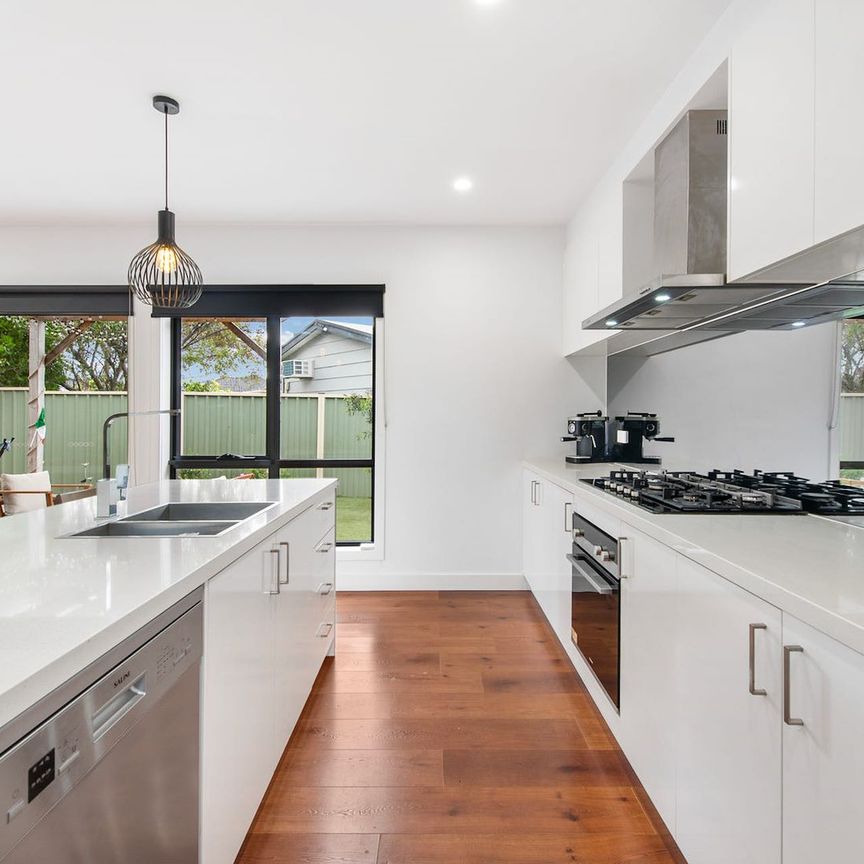 3 Milton Avenue, St Albans. - Photo 1