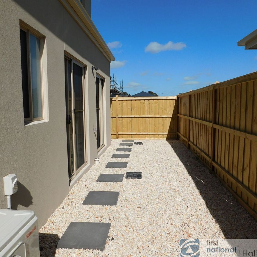 30 Lavender Road, 3809, Officer Vic - Photo 1