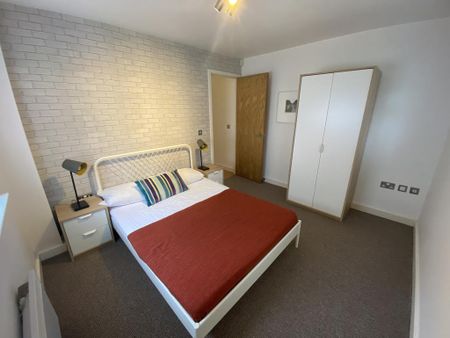 2 bedroom flat to rent - Photo 3