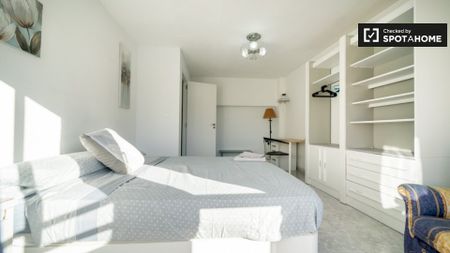 valencia, Valencian Community 46011 - Photo 2