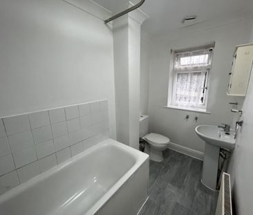 2 bedroom maisonette to rent - Photo 4