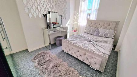 Market Place, Margate, CT9 - Photo 4