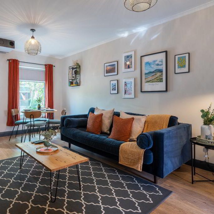 City Centre Short Term Let, Salisbury Court, Belfast, BT7 1DD - Photo 1