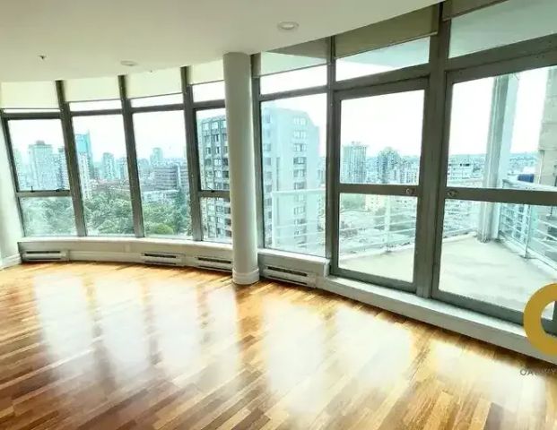 Spacious 2 Bed 2 Bath Sub-Penthouse with City & Sea View | 1277 Nelson Street, Vancouver - Photo 1