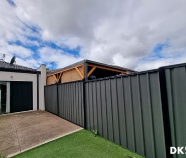 Family living home in Tarneit - Photo 3