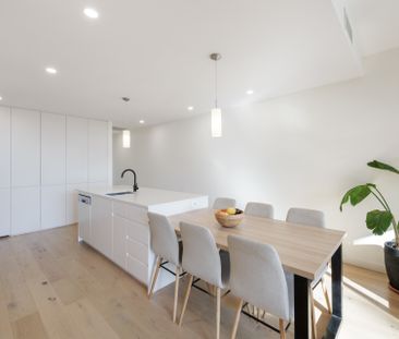 205/2 Veda Street, Hamilton NSW 2303 - Photo 4