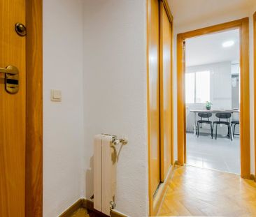 Calle del Oriana, Madrid, Community of Madrid 28045 - Photo 3