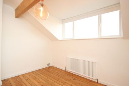 3 bedroom terraced house to rent - Photo 4