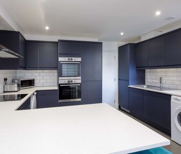 Tennyson Road Room 6 - Photo 4