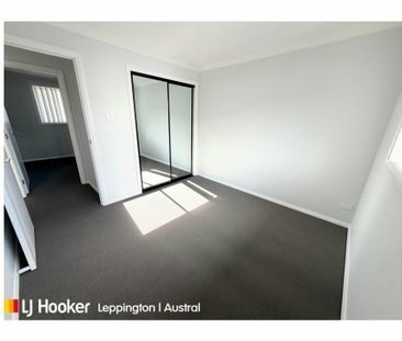 Stylish & Spacious Double-Storey Family Home - Photo 3