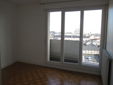 Location Appartement 4 Pièces 89 m² - Photo 2