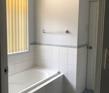 12 Tramway Crescent, Sheidow Park, SA 5158 - Photo 4