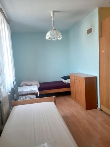 Dom wolnostojący, dla pracowników, parking - Zdjęcie 3