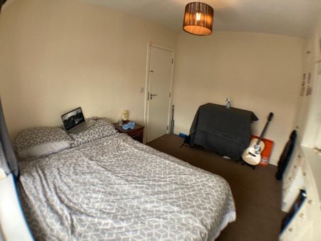 Room in a Shared House, Warren Road, NW2 - Photo 4