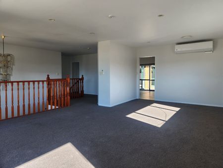 Manukau Heights - 4 brm, 2 bathroom - Photo 3