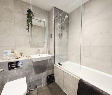 2 bedroom flat to rent - Photo 4