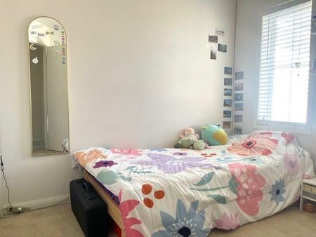 For Lease - 44 Senior Crescent, Cambridge, Ontario - Photo 2