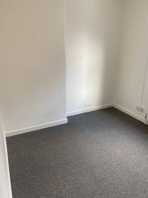 1 Bed Flat, Stapleton Road, BS5 - Photo 1