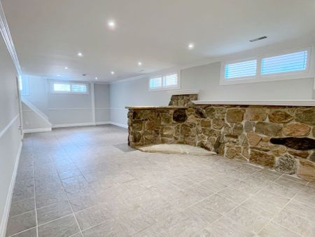 For Lease - 88 Foxbar Road, Burlington, Ontario - Photo 5