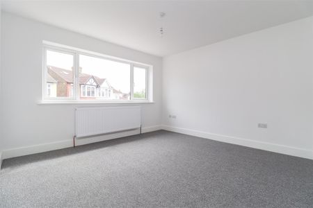 Sunningdale Avenue, Leigh-On-Sea - Photo 3