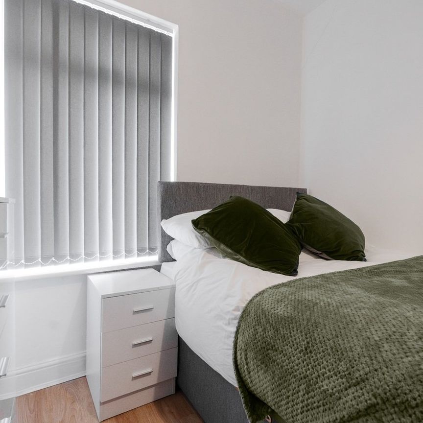 4 Bed Terraced House, Chester Road, L6 - Photo 1
