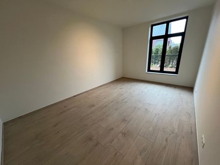 Luxueus app (131m²) met 2 slpk + bureau, terras en parking - Photo 3