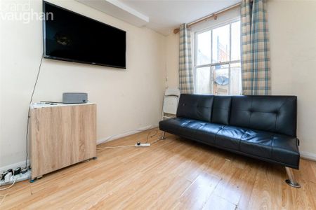 6 bedroom terraced house to rent - Photo 2